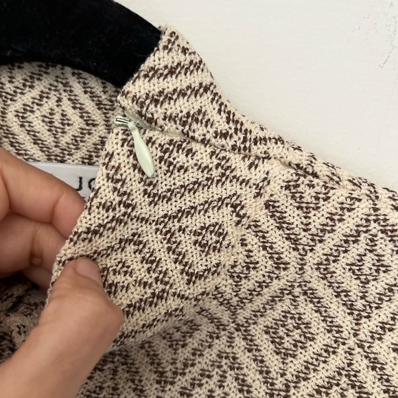 St.John Collection By Marie Gray vintage Wool-Blend Sleeveless Shirt - Picture 4 of 7